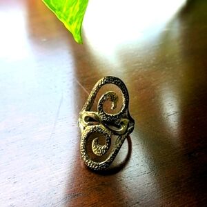 Bohemian swirl ring